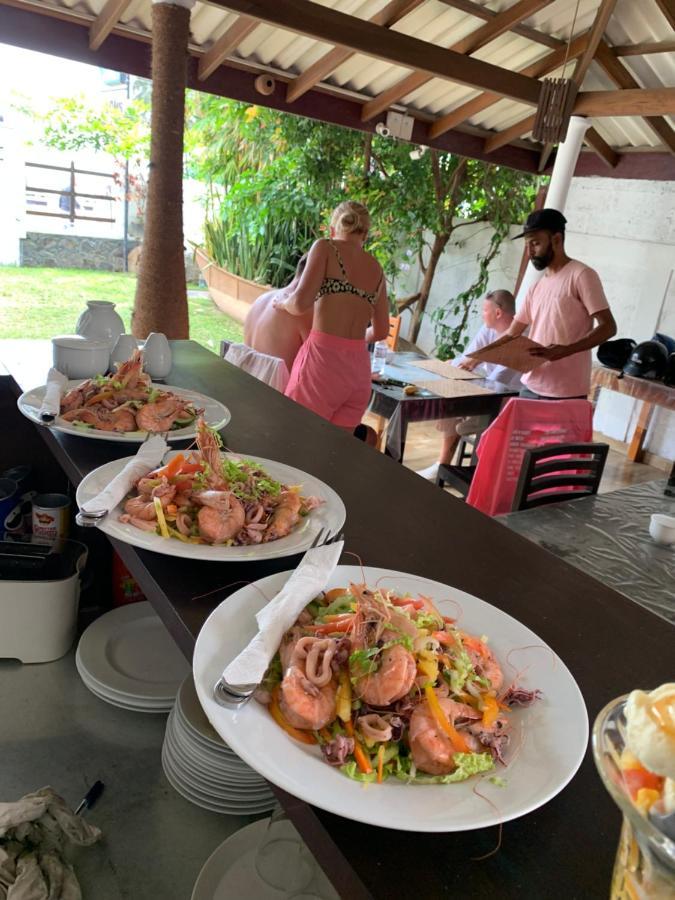 Ceylon Surf Guest And Restaurant Bed & Breakfast Weligama Ngoại thất bức ảnh