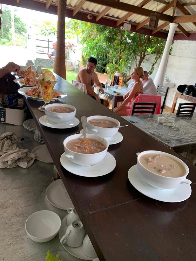 Ceylon Surf Guest And Restaurant Bed & Breakfast Weligama Ngoại thất bức ảnh
