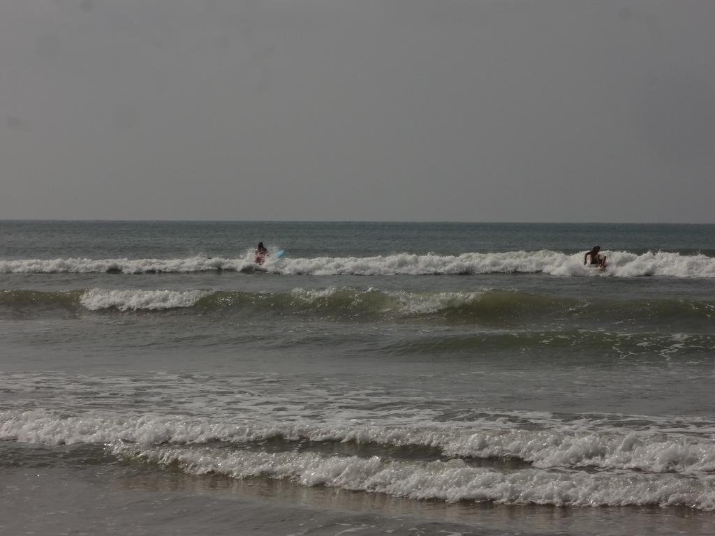 Ceylon Surf Guest And Restaurant Bed & Breakfast Weligama Ngoại thất bức ảnh
